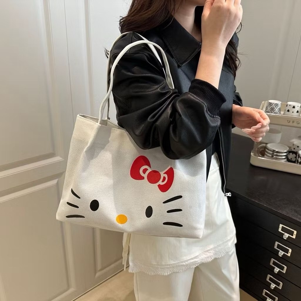 ใหม่📌Su233กระเป๋าผ้าแคนวาสลายการ์ตูนน่ารักสำหรับผู้หญิง กระเป๋าสะพายไหล่ความจุใหญ่ แฟชั่น กระเป๋าสะพายไหล่ทรงสี่เหลี่ยม
