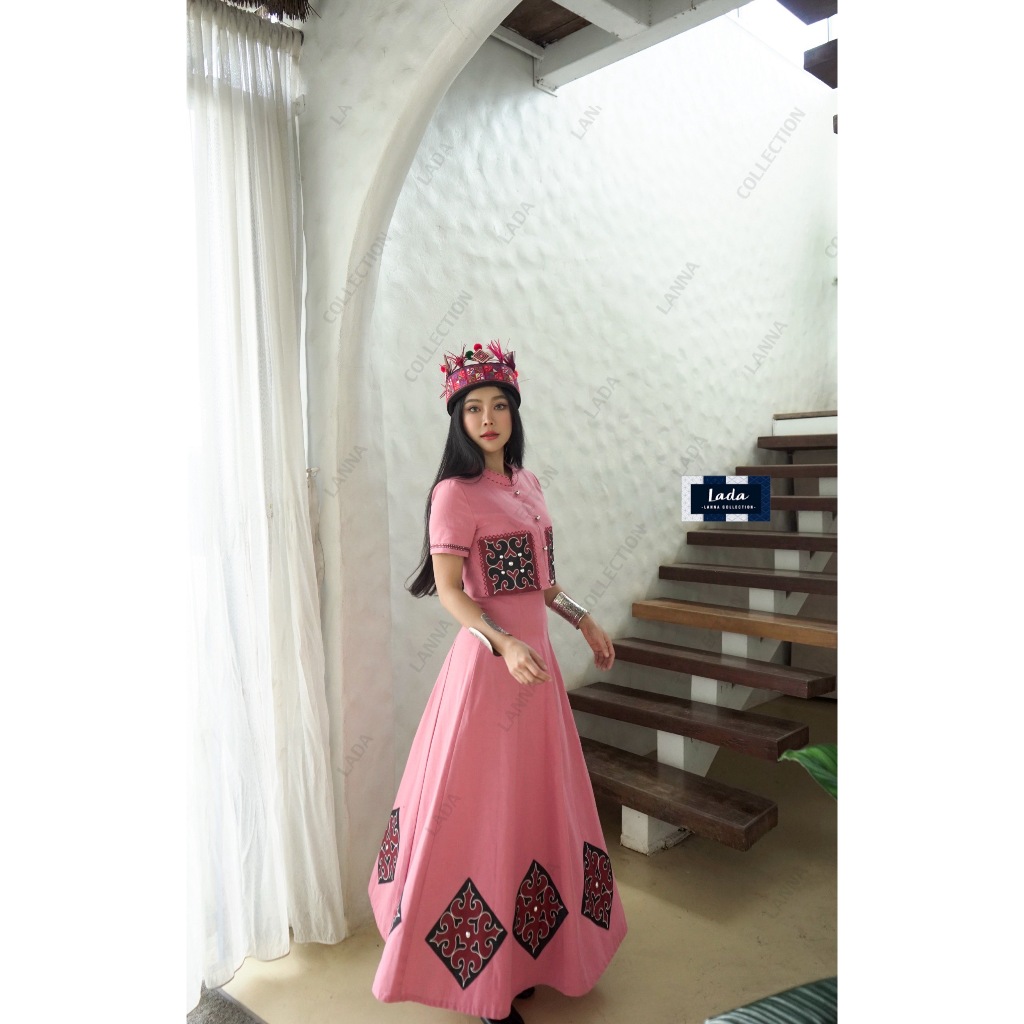 เซ็ทเสื้อคอจีนและกระโปรงทรง8ชิ้นผ้าโพลี่เอสเตอร์พิมพ์ลายดอกเมี่ยนมี2สี - รูปที่ 4