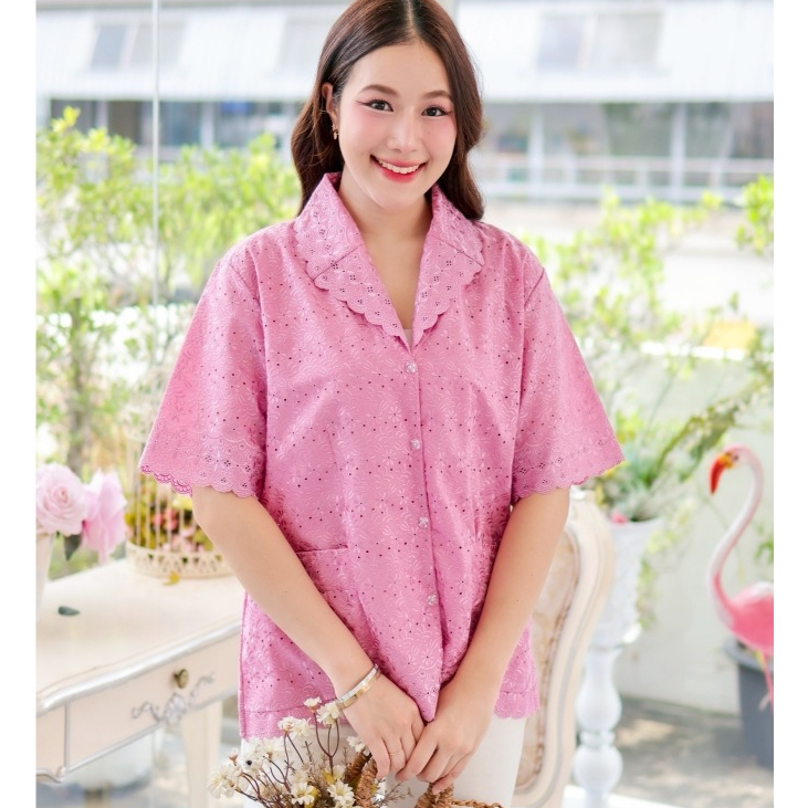 [ลดรับปีใหม่]เสื้อลูกไม้ใส่ปีใหม่พีเมี่ยม รอบอก42-44/46_48นิ้วยาว25-26ฟรีไซส์ เสื้อผ้าคนแก่ใส่งานบุญ