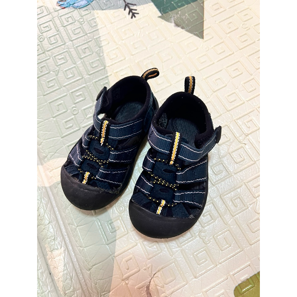 รองเท้าเด็ก Keen มือสอง