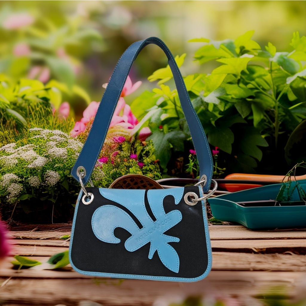 BRAND :Vintage patrick cox 
bag y2k style