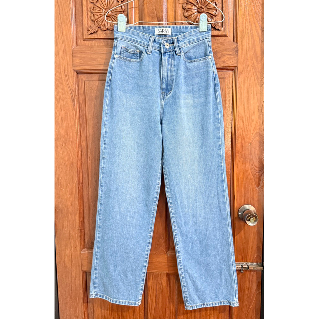 (used like new) กางเกงยีนส์ขากระบอกกลาง งานป้าย saran รหัส SR037