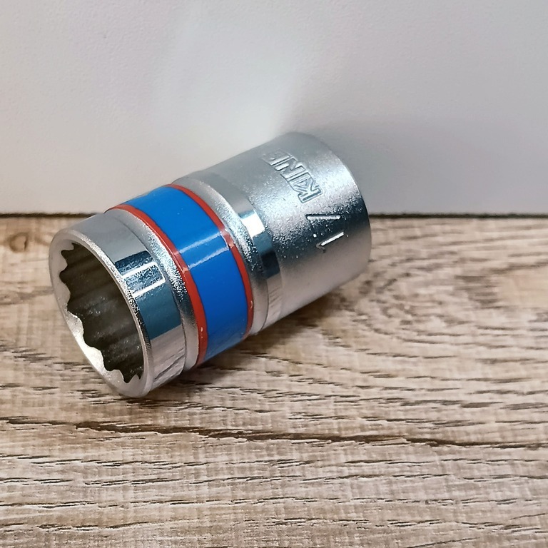 KING TONY รุ่น 4330 ลูกบล็อกสั้น 1/2