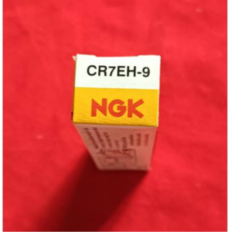หัวเทียน CR7EH-9 NGK ใช้ได้กับ Click110 คาร์บู Airblade