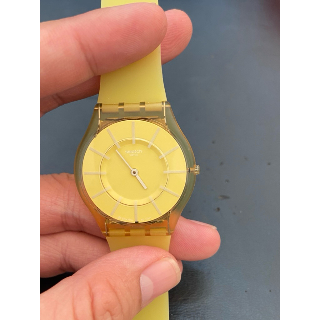 SWATCH SWISS  Lady เรือนบาง สีเหลือง ของแท้ มือสอง