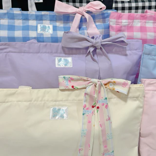 carryme - พร้อมส่ง มีซิป ! แถมโบว์🎀 tote bag/กระเป๋าผ้า คอตตอน สะพายข้าง มีป้ายร้าน ใส่หนังสือ มีช่องใน〰️