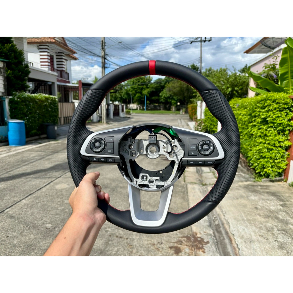 พวงมาลัย Toyota Yaris Ativ GR-Sport พร้อมปุ่มกดมัลติฟังก์ชั่น พาร์ทอะไหล่แท้ สินค้าพร้อมจัดส่ง