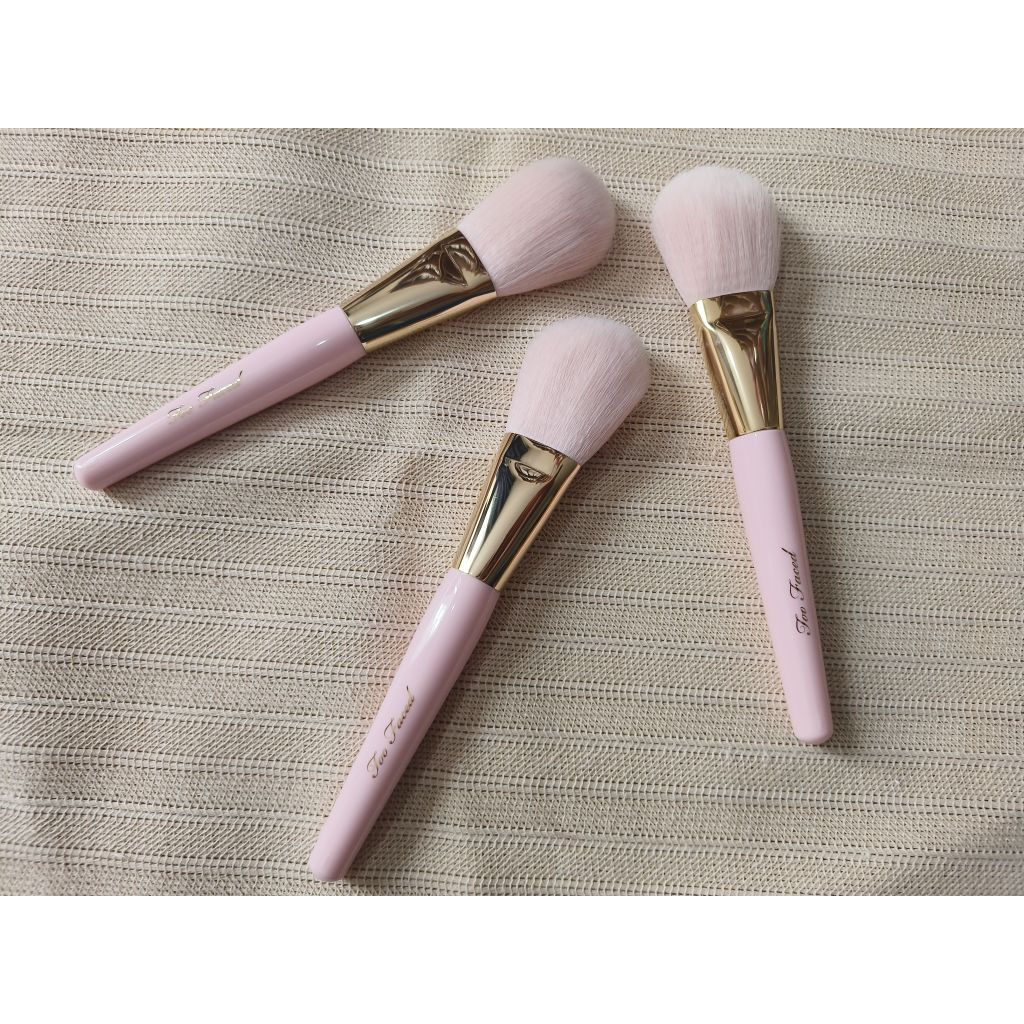 แปรงแต่งหน้า Too faced