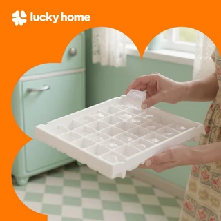 LUCKY HOME ถาดทำน้ำแข็ง 35 ช่อง K-035 ขนาด: ( กว้าง x ยาว x สูง ) 20 x 25.2 x 3.8 cm