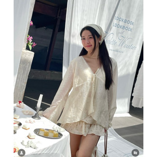 lookbook  fleur top cream moonlight lace size S ,M (New in p…