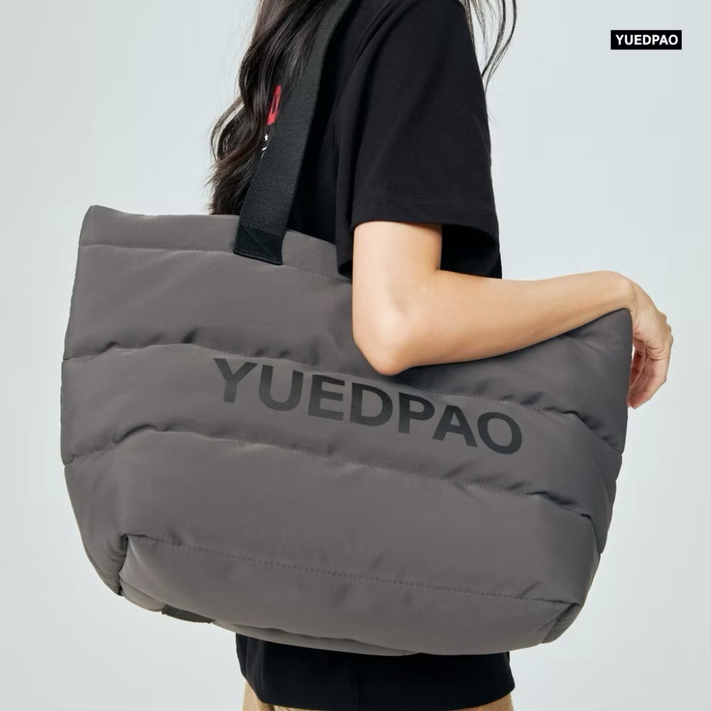 (มือสอง)Yuedpao Fluffy Bag Collection (สีเทา)กระเป๋าสะพายข้างแฟชั่น กระเป๋ายืดเปล่า กระเป๋าอเนกประสง