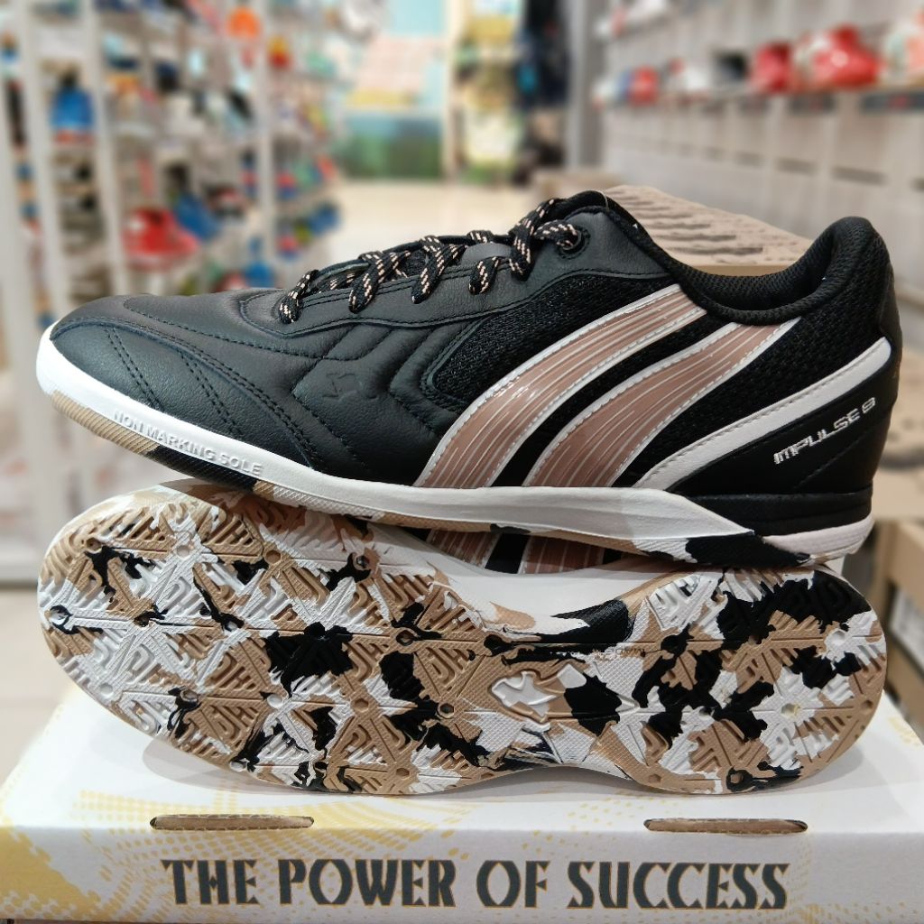 Pan Impulse 8.รองเท้าฟุตซอลแพน. รหัสAPF146L ราคา 3,990 บาท