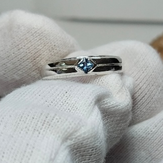 T68แหวนเงินแท้พลอยไพลินแท้พร้อมส่ง