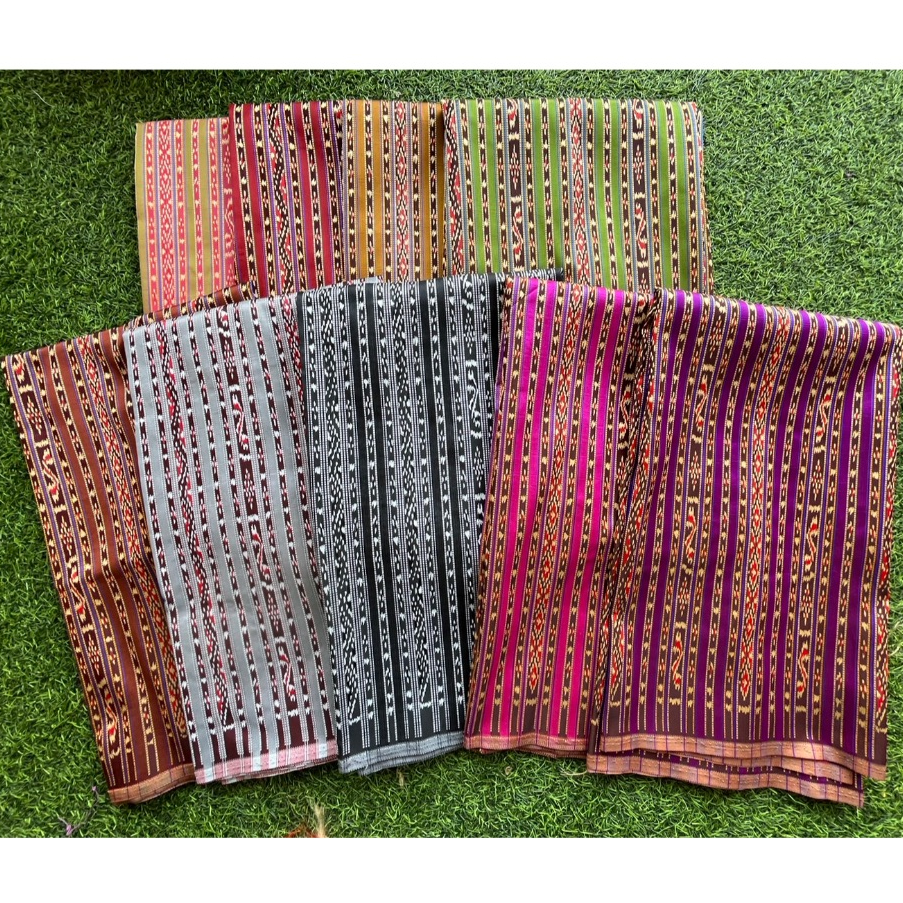 ผ้าถุงสาเกตุนครทอเครื่อง ยังไม่เย็บ มีตีน ไม่มีตีน 2หลา และ 4หลา