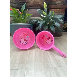 ขันน้ำ ขันตักน้ำ ขันน้ำมีด้าม Super lock กระบวยตักน้ำ ลาย Kitty ลิขสิทธิ์แท้ 100%