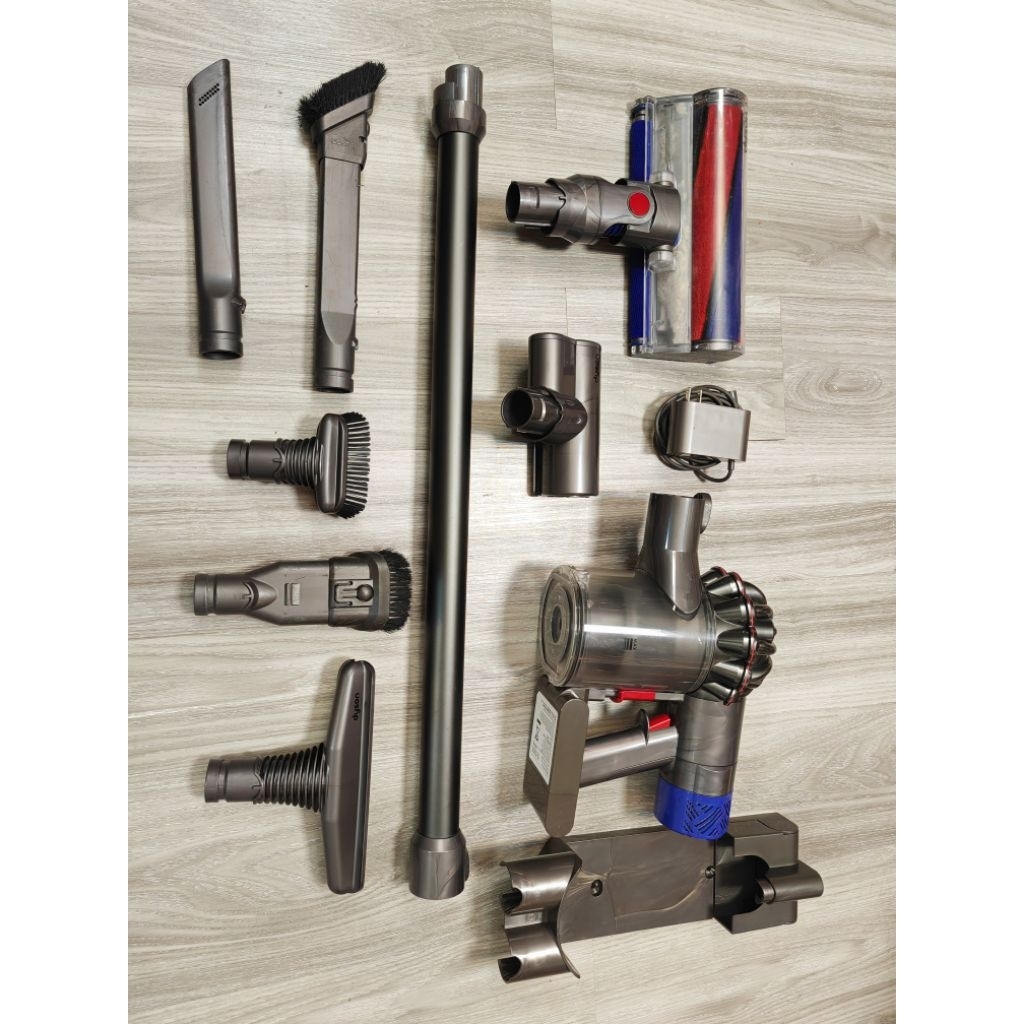 เครื่องดูดฝุ่นไร้สาย Dyson V6 มือสอง