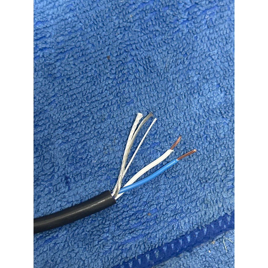 Canare L-2E5AT สายไมโครโฟน สายสัญญาณเสียง สาย 2 Core