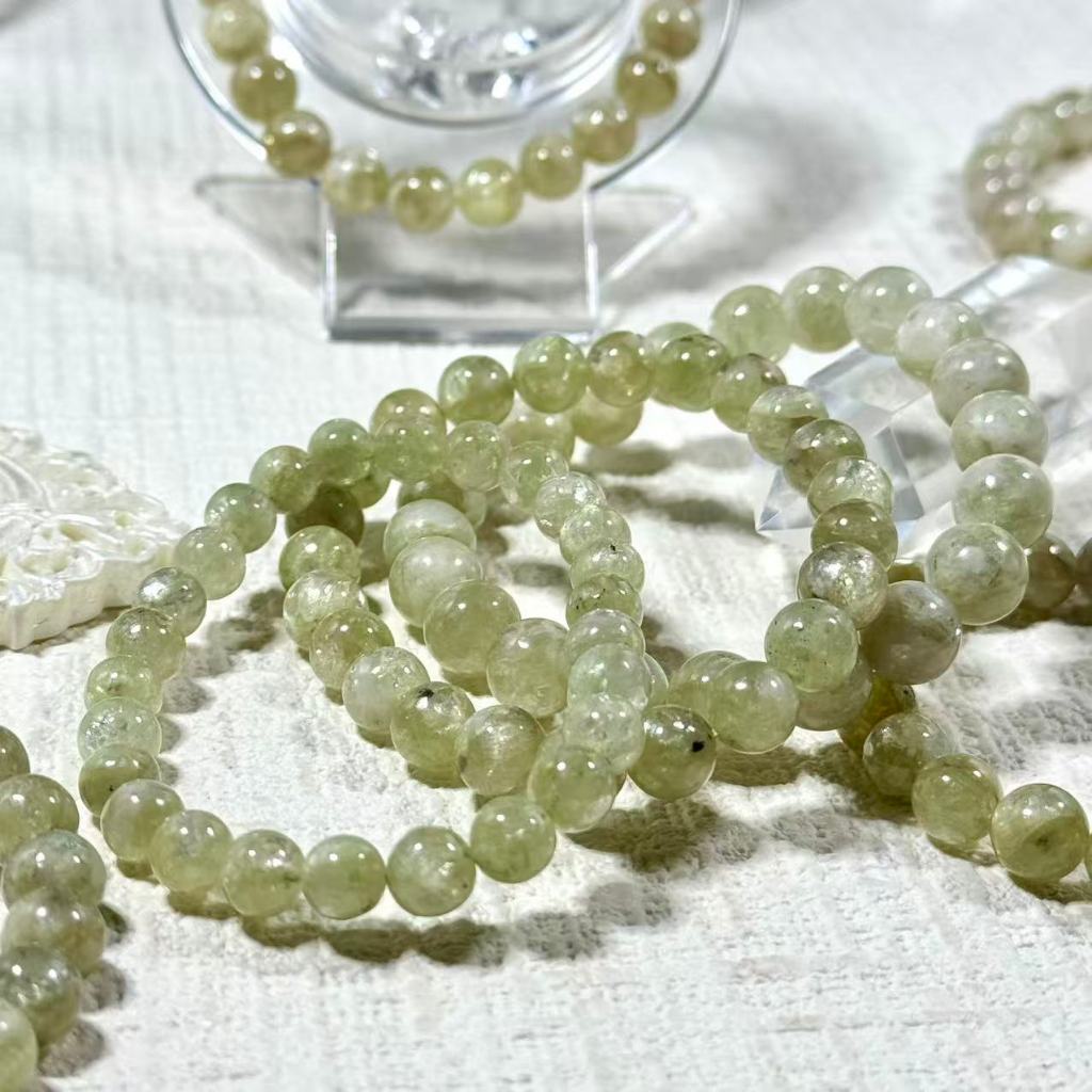 พรีเมียม Lepidolite สีเหลือง  กำไลหิน สุดยอดความมั่งคั่ง กำไลหิน ลบพลังงานลบหายาก ธรรมชาติ แท้100%