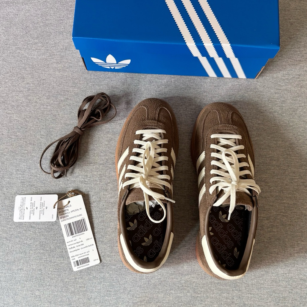 ส่งต่อ Adidas Handball Special Short size : 6 UK (ใส่ครั้งเดียว)