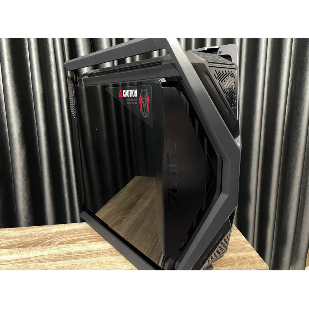ASUS ROG HYPERION GR701 (BLACK)