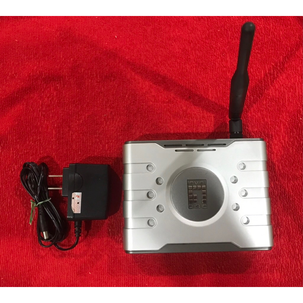 Wireless ยี่ห้อ Level One รุ่น WAP-0003 HW-v5 รองรับคลื่น 2.4Ghz speed 54mbps มี Lan 1 port พร้อม ad