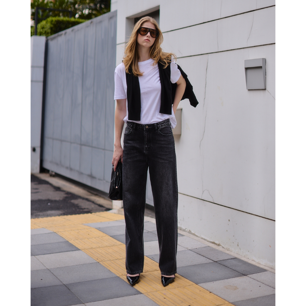 HUNG JEANS รุ่น Lyra Jeans ทรงกระบอกกลาง