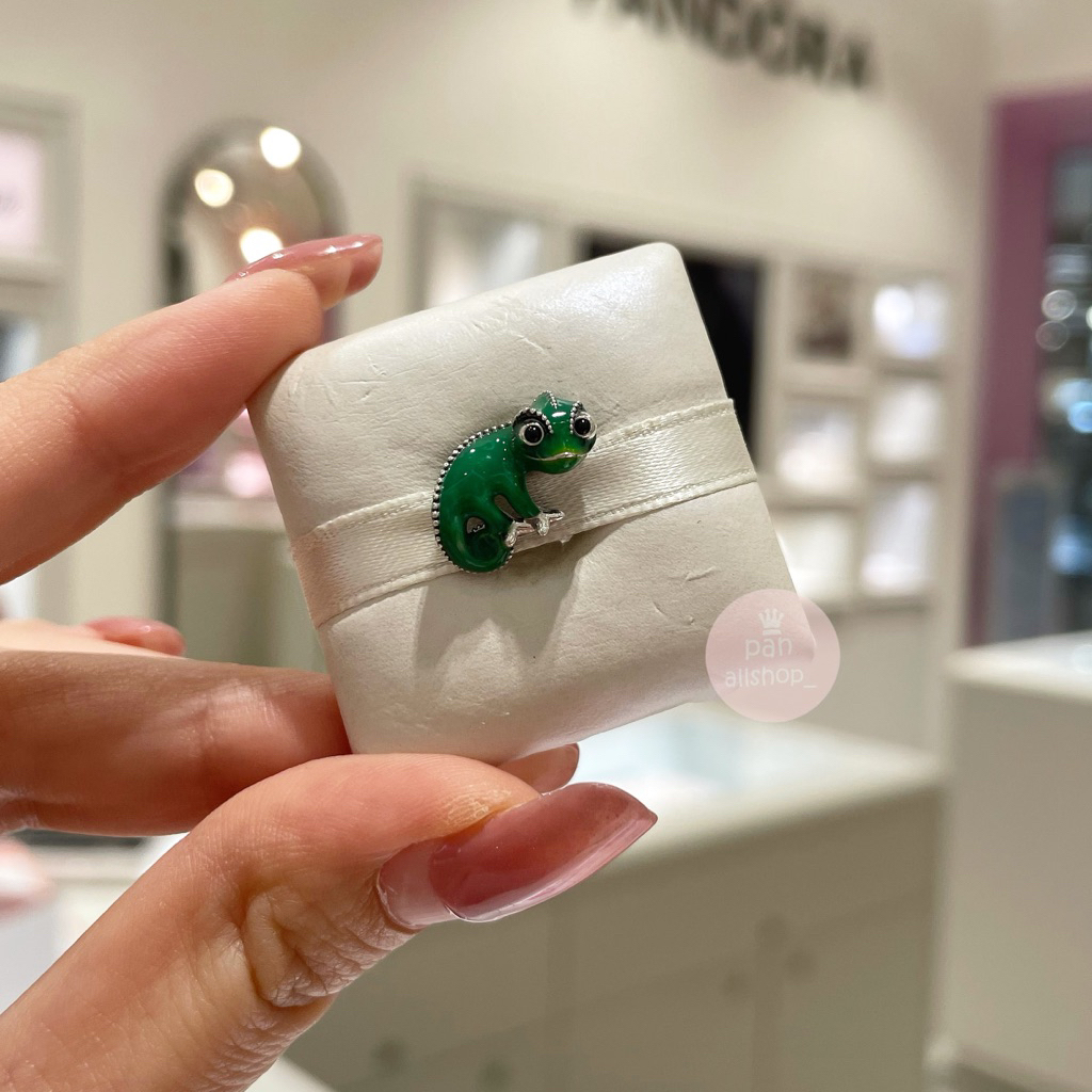 (ของแท้100%) Pandora Disney Tangled Pascal Colour-changing Charm ชาร์มเจ้าหญิง คอลราพันเซล กิ้งก่าเขียว