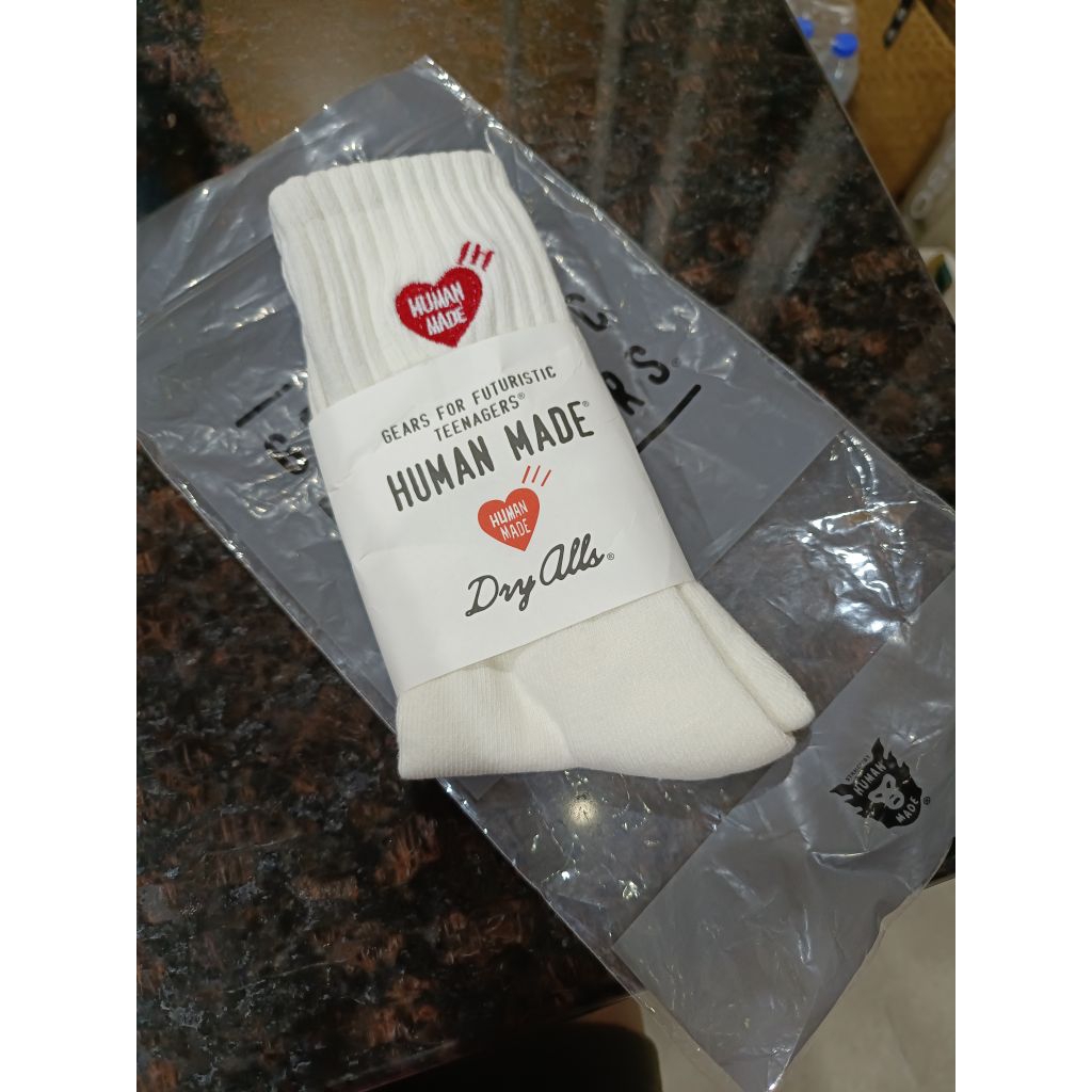 *พร้อมส่ง*🇹🇭 ถุงเท้า Human Made หัวใจแดง