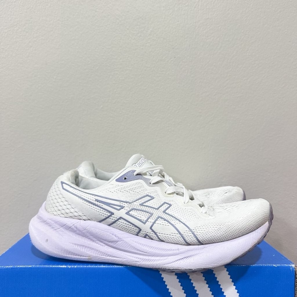 Asics 38/24.  มือสอง