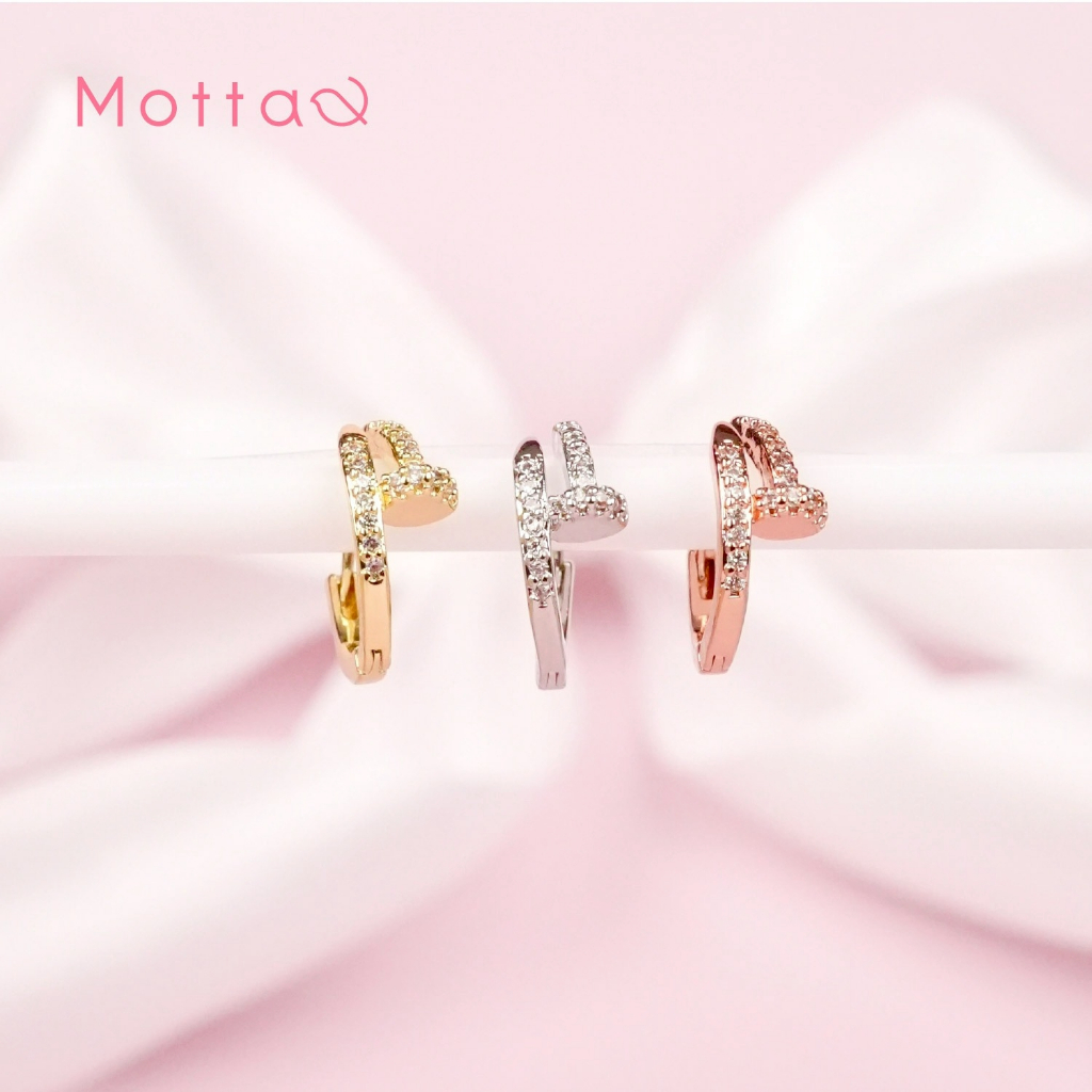 Motta Earring ต่างหูห่วงชุบทองคำขาว ทรงตะปูประดับเพชร