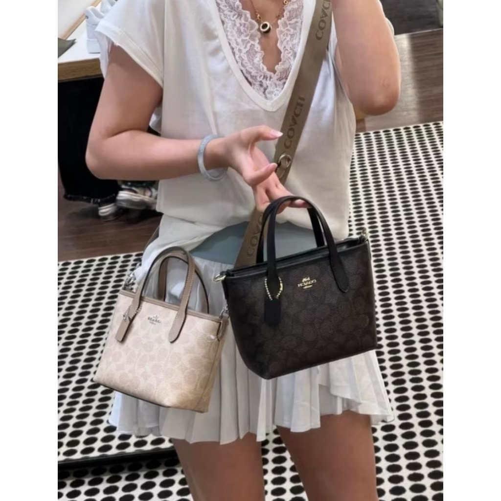 รับประกันแท้100%รุ่น COACH City Mini Tote Bag 
In Signature Canvas #CW032 

