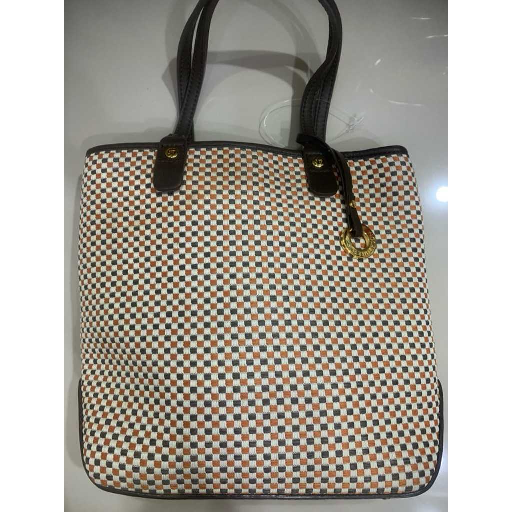 กระเป๋าถือยี่ห้อ Jim Thompson