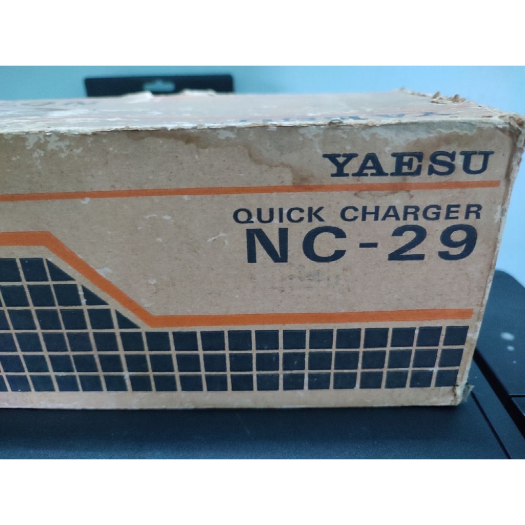 แท่นชาร์จแท้ Yaesu ft411 ของใหม่