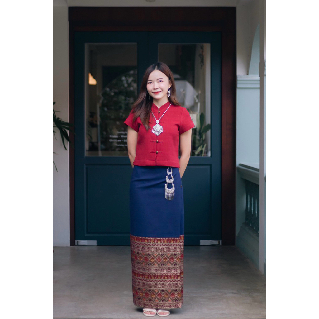 🌺 คำปู้จู้ ชุดพื้นเมือง เสื้อคอจีนสีแดง,ผ้าถุงสำเร็จ 🌺