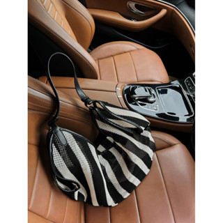 JIN tote bag กระเป๋าผ้าถักลายทาง ขนาดใหญ่