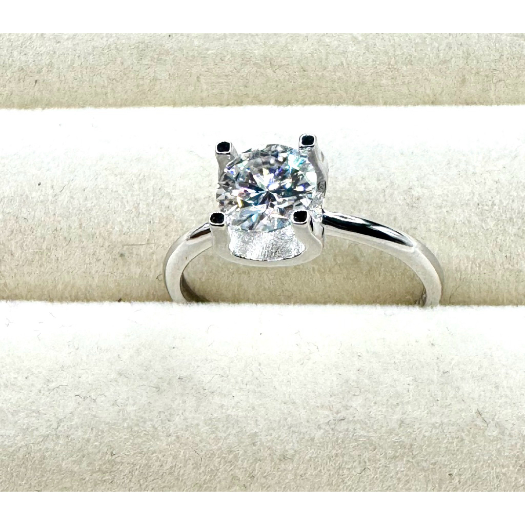 1 Carat Mossanite D VVS1 Lab Diamond Logo with Twig Crystal Stone - Silver Certified (GRA Certified)