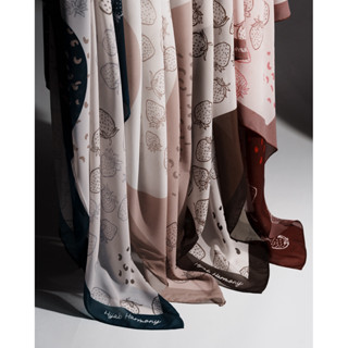 printed hijab “strawberry 01”