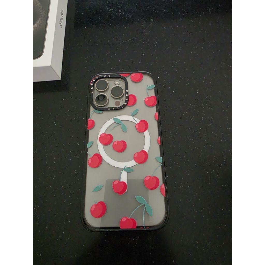 Casetify เคสไอโฟน iphone 15Pro, 14 Pro, 12 Pro, มือสอง