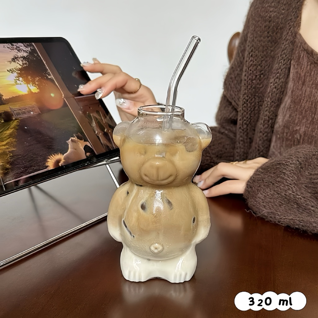 แก้วหมี รูปทรงหมีน่ารัก 320 ml วัสดุแก้ว แก้วคาเฟ่ แก้วมัจฉะ แก้วกาแฟ ใส่ได้ทั้งร้อนและเย็น พร้อมส่ง