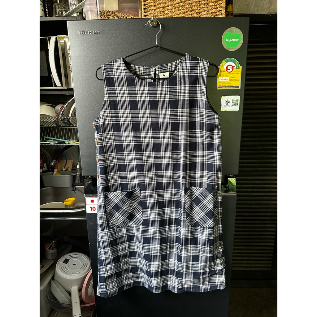 เดรสสั้นลายสต็อก ใส่แล้วน่ารักแบบลุคลูกคุณหนู แบรนด์ Almost Famous ของแม่ค้าเองค่ะ