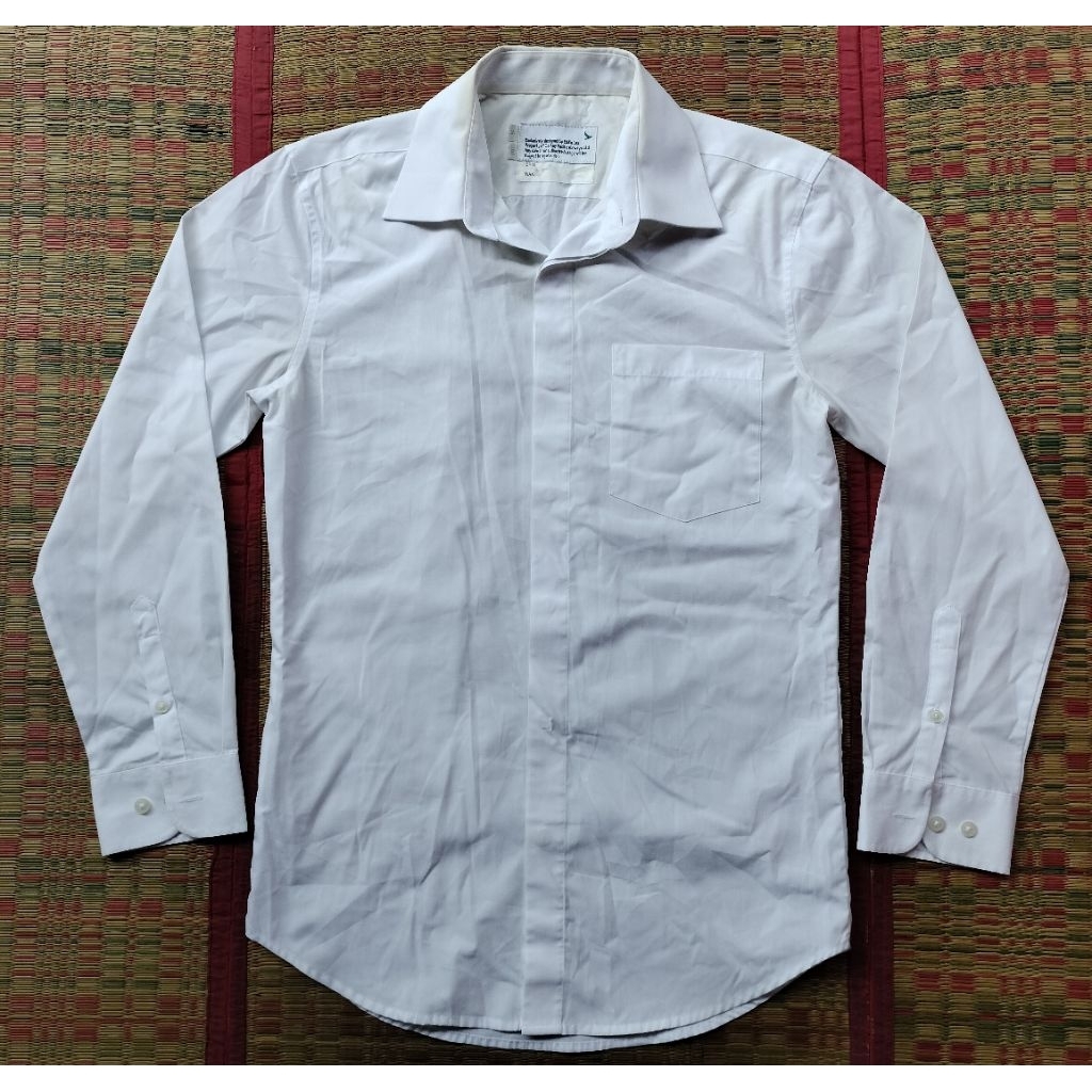 เสื้อเซอร์วิส Cathay Pacific Airways