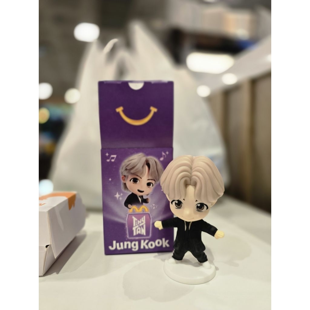 McDonald's Tiny Tan BTS (Happy Meal)