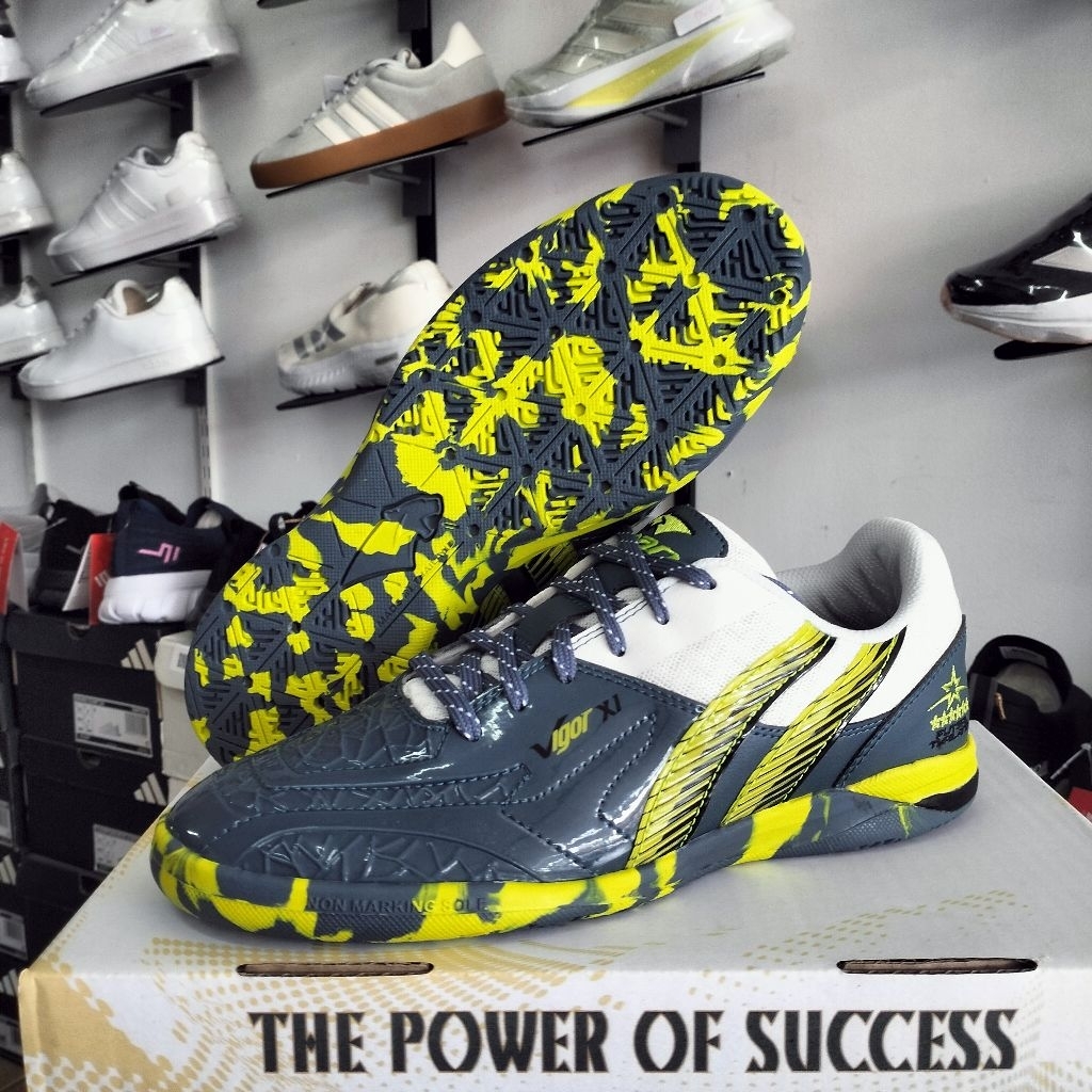 [รองเท้าฟุตซอลแพน] Pan VIGOR XI MICROFIBER รุ่นท็อป รหัสสินค้า PF - 14R2 EY