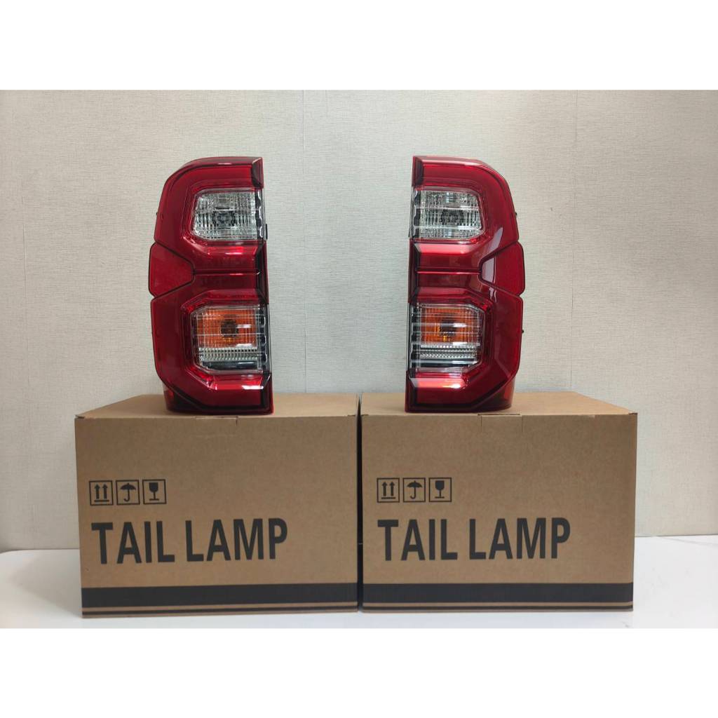 ไฟท้ายTOYOTA REVO ROCCO LED ปี 2020 - ปัจจุบัน โตโยต้า รีโว่ โคมไฟท้าย พร้อมชุดสายไฟ ใส่ได้กับรีโว่ทุกรุ่น ไฟไม่โชว์