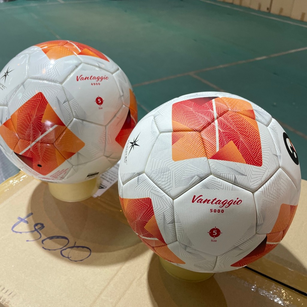 ฟุตบอลแข่งขัน หนัง PU ผลิตด้วยเทคโนโลยี ACENTEC MOLTEN รุ่น F5N5000 FIFA QUALITY PRO เบอร์ 5 — صورة 3