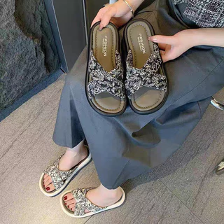 รองเท้าแตะใส่เที่ยว ทันสมัย พื้นนุ่ม เปิดนิ้ว สวมใส่สบาย เหมาะสำหรับใส่กลางแจ้งใส่เทียวสวยๆ พร้อมส่ง BB026