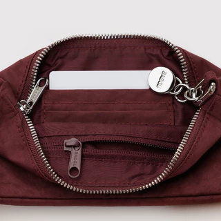 (พร้อมส่ง) BAGGU Pochette กระเป๋าสะพายใหล่ น้ำหนักเบา ใช้งานง่ายคล่องตัว เข้ากับทุกลุค นำเข้าจากประเทศอเมริกา