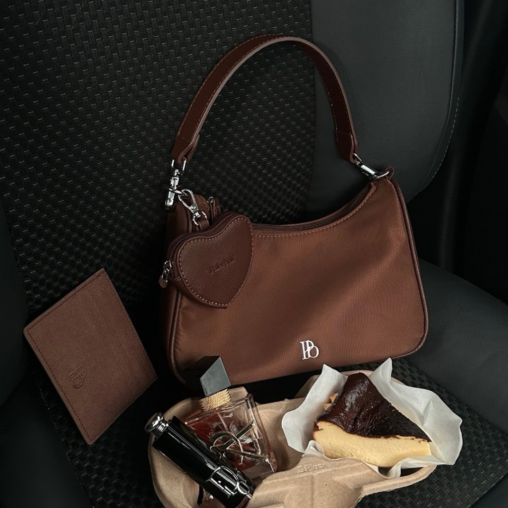 ส่งต่อ POLARBOLL - Coral M กระเป๋าสะพายข้างผ้าไนลอนไซต์ M สีน้ำตาลเข้ม polarball