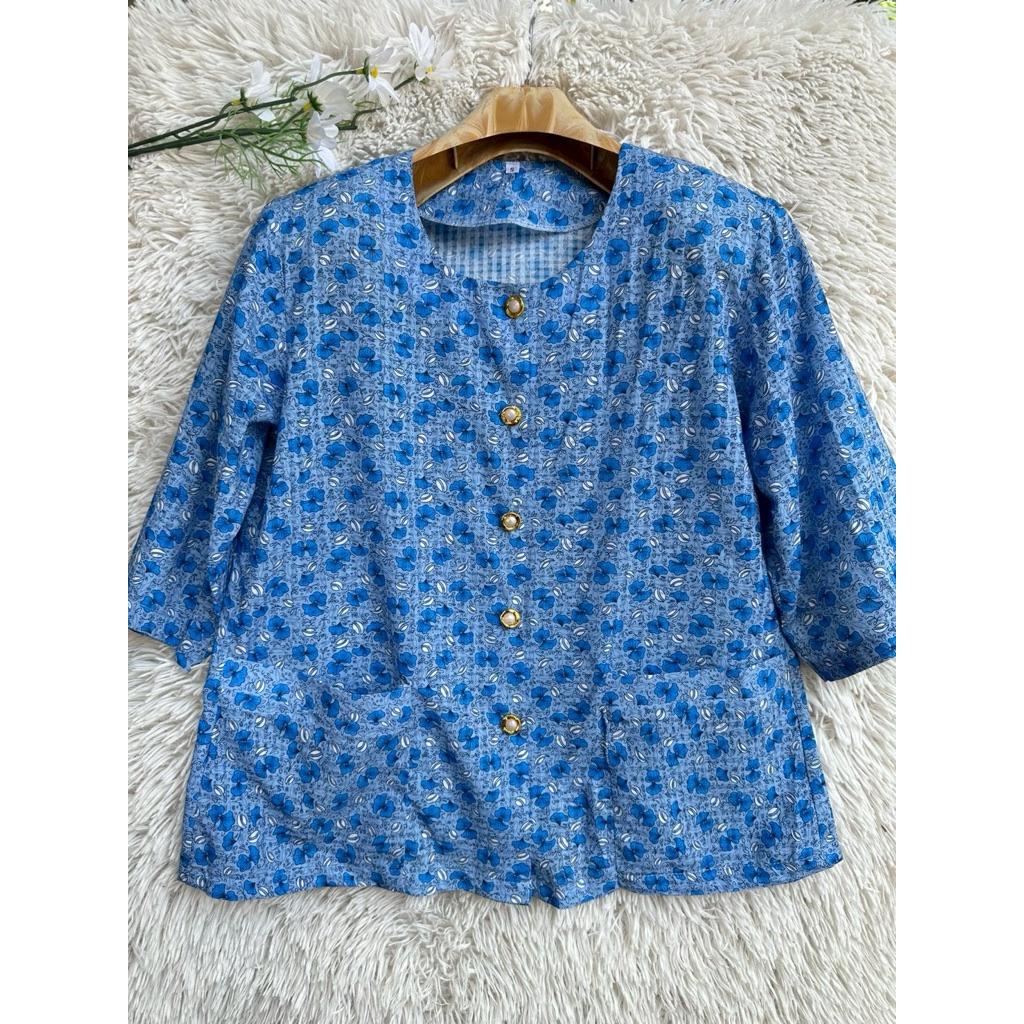 เสื้อคนแก่ ผู้สูงอายุ ผู้สูงวัย(คอกลม)เนื้อผ้าลินินลายดอกไม้บางเบา แขนยาว เลยข้อศอก