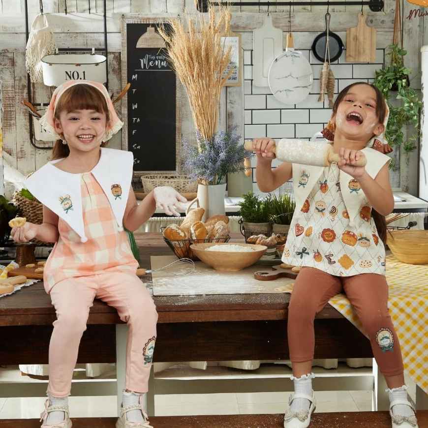 Mix Me เสื้อปกแหลม กางเกงเลคกิ้ง ลายคุ๊กกี๊ ผ้า Single jersey Cotton เด็กหญิง อายุ 1-7ปี เสื้อผ้าเด็